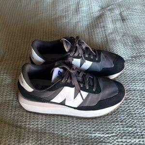 Women’s NB 237